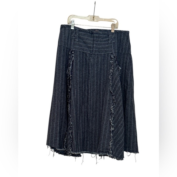 Women’s Free People Denim A line Skirt, size 8 - Picture 3 of 9